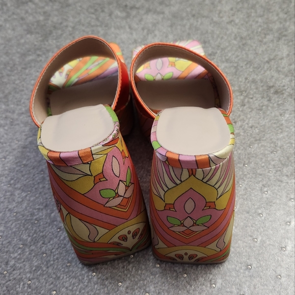 Multi color Heels - Picture 6 of 9